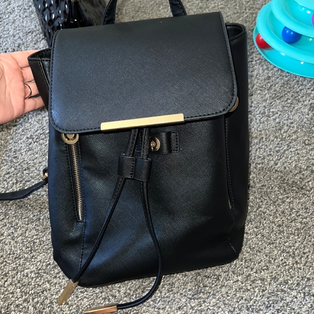 Wink Kangaroo shoulder travel, bag/purse black PU leather drawstring closure